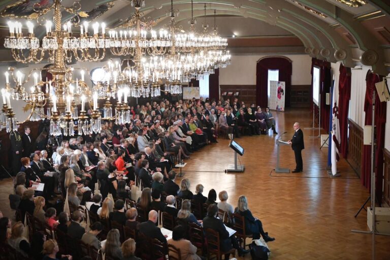 Uzsākta Demokrātijas akadēmijas izveide