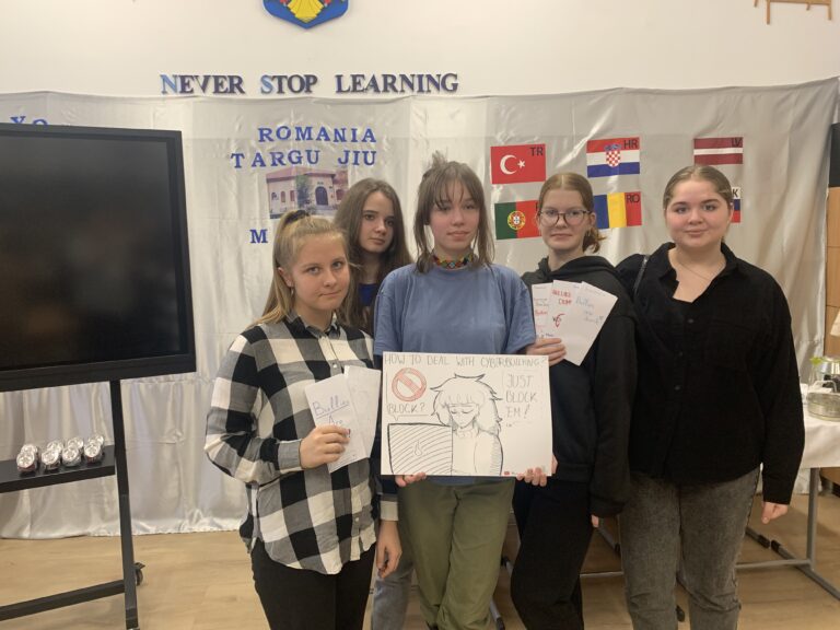 Projekta “Septiņreiz nomēri, vienreiz nogriez” (“Think Twice When You Type”) nodarbības Rumānijā, Tirgu Jiu