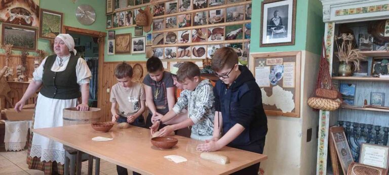 Svaiga maize, krāšņa bazilika, neatkārtojams kalns – piedzīvots Aglonā
