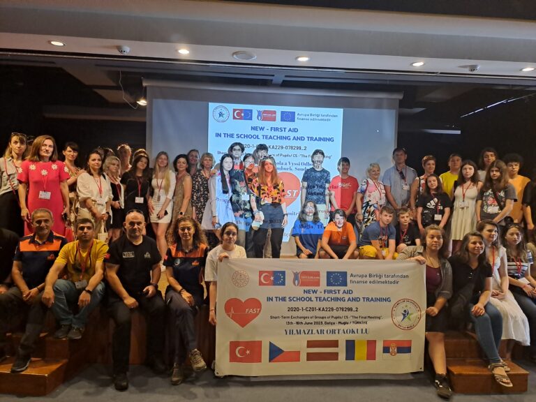 Daugavpils Saskaņas pamatskolas Erasmus+ projekta “Izglāb draugu!” (NEW-First Aid in School Teaching and Training, līguma nr. 2020-1-CZ01-KA229-078299_5) nodarbības Turcijā