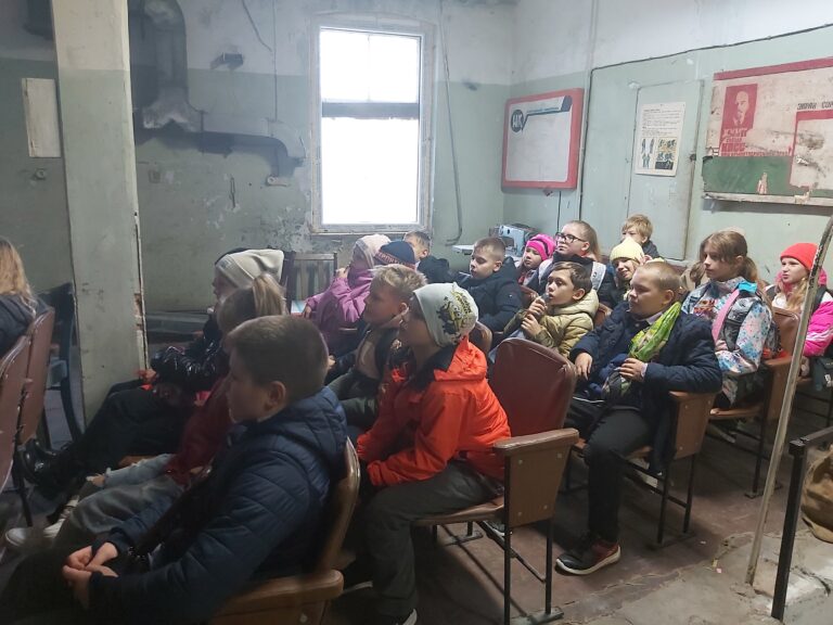 4.d klases skolēnu ekskursija uz Daugavpils Skrošu rūpnīcu