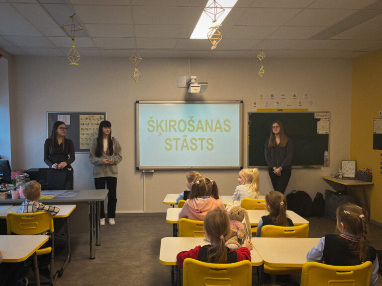 Šķirošanas stāsts pirmklasniekiem