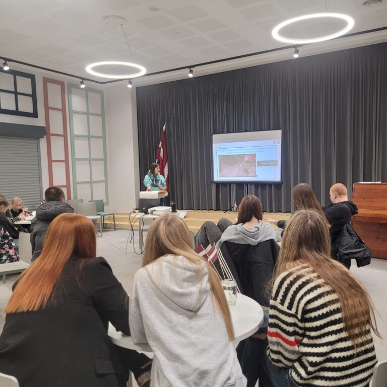 Izglītojošs vieslekciju cikls Latvijas skolās veicina interesi par STEM jomām