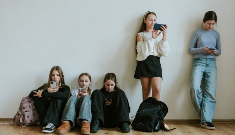 Kļūsti par mentoru un esi atbalsts jauniešiem ceļā uz izaugsmi