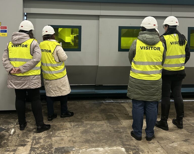 Daugavpils pilsētas pašvaldības fizikas skolotāji ceļā uz STEM integrāciju: inovācijas, tehnoloģijas un sadarbība ar industriju