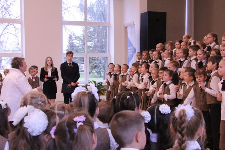 Pilsoniskuma nedēļa“Ir tikai viena Latvija, un citas nav nekur…” Daugavpils Tehnoloģiju vidusskolā-licejā