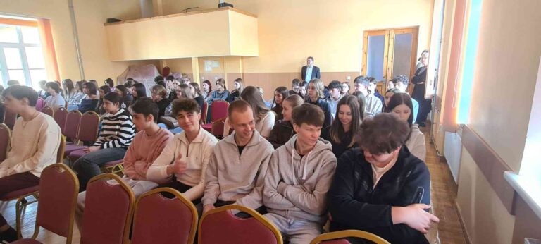 Koncertlekcijā vidusskolēni izzina autortiesību pasauli