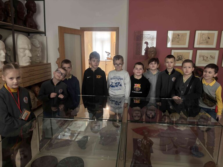 Izzinoša nodarbība “Pinēja amats”